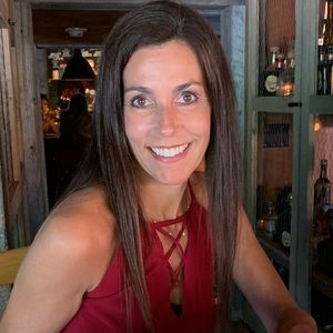 Meet your Posher, Elaine